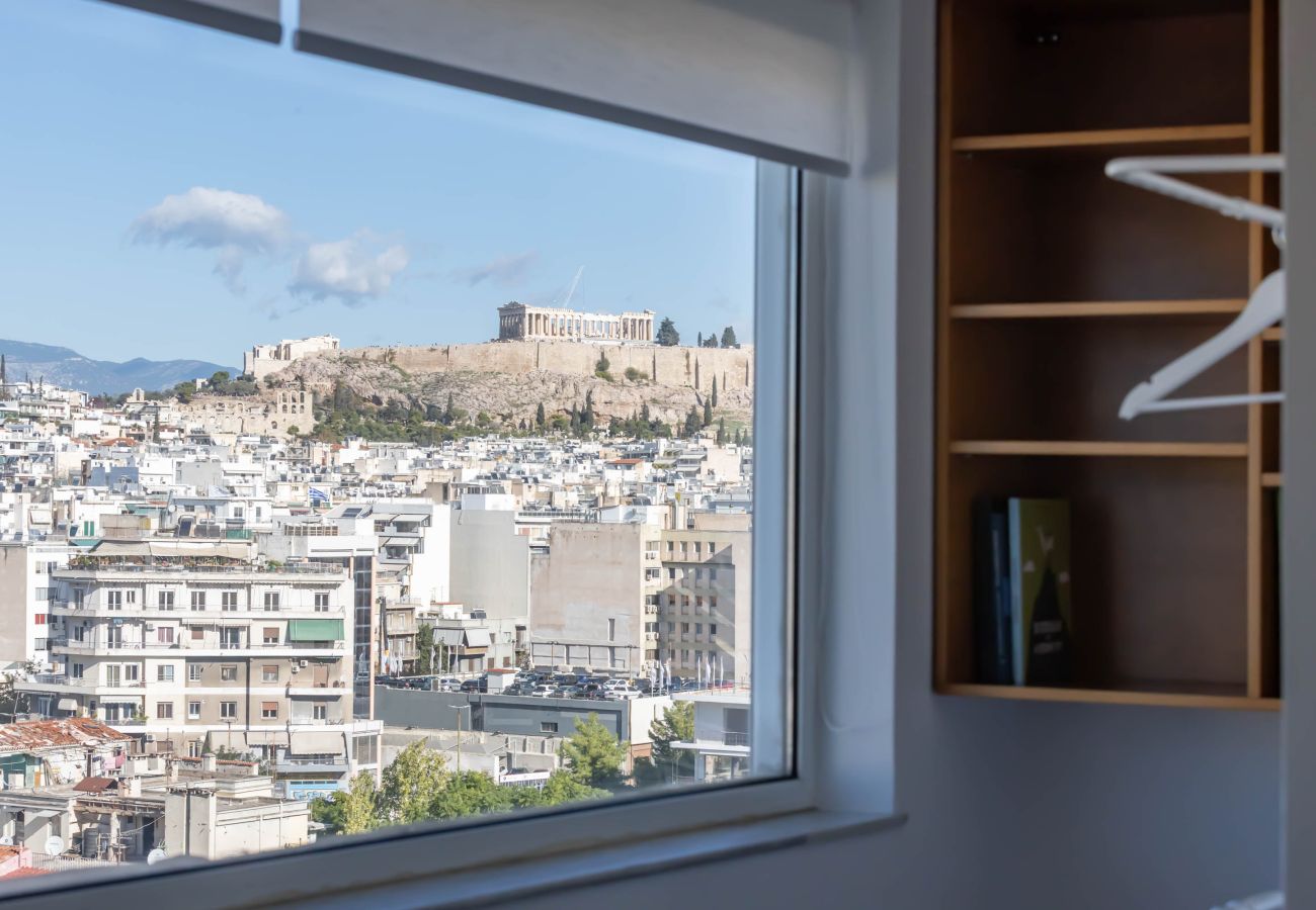 Apartment in Athens - Acropolis Sky Retreat | Jacuzzi & 3BR Maisonette